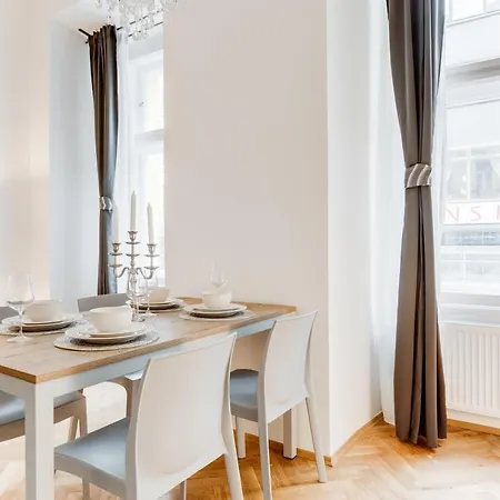 Wenceslass Square Royal Residence Apartments Prague Exterior photo