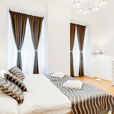 Wenceslass Square Royal Residence Apartments Prague Exterior photo
