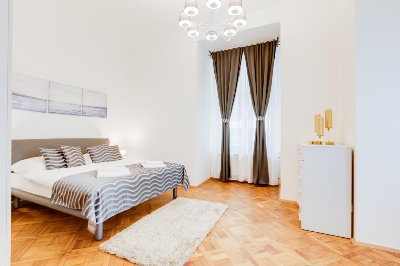 Apartment Wenceslass Square Royal Prague