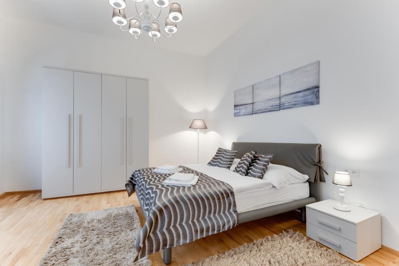 Wenceslass Square Royal Apartment *