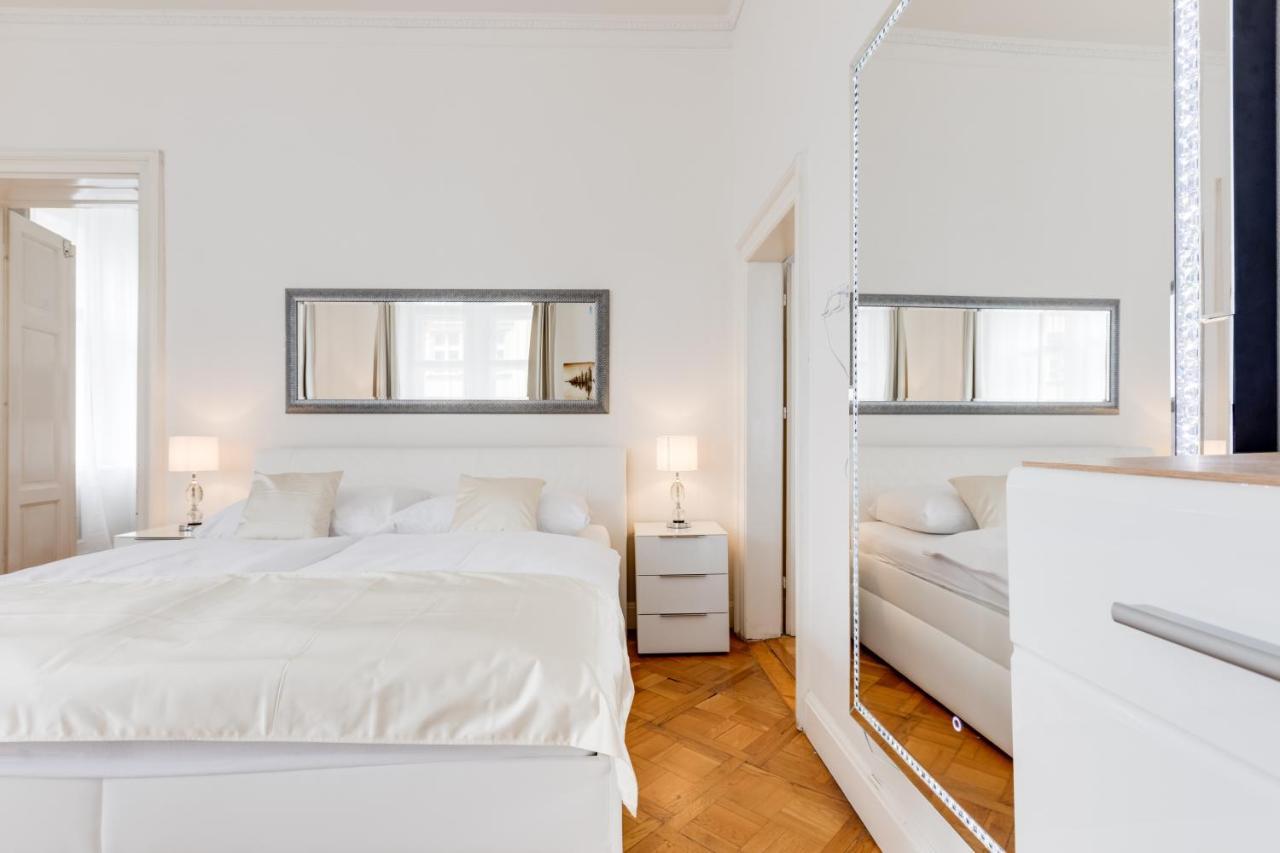 Wenceslass Square Royal Apartment *